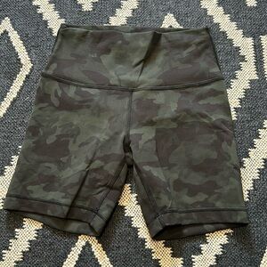 Lululemon Wunder Train Short 6”